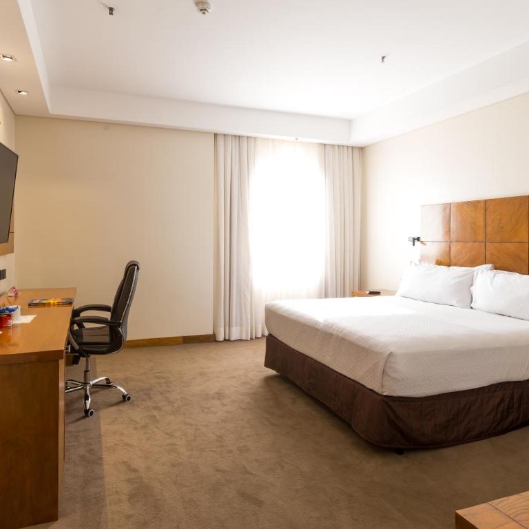 Crowne Plaza Asunción by IHG - Habitación Doble Premium con 2 camas dobles - 8