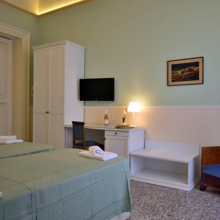 Bellini Inn Deluxe - Double or Twin Room with Balcony - 6