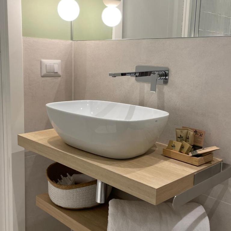 633 APPIA DESIGN ROOM - Double Room with Private Bathroom - 12