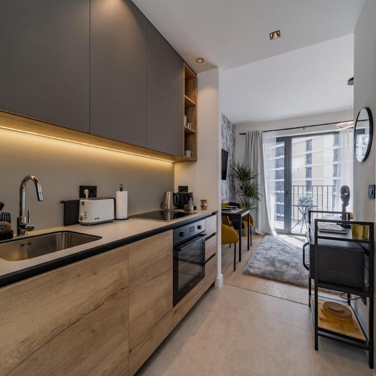 Chic Studio on the Belgrade's Waterfront - One-Bedroom Apartment - 11