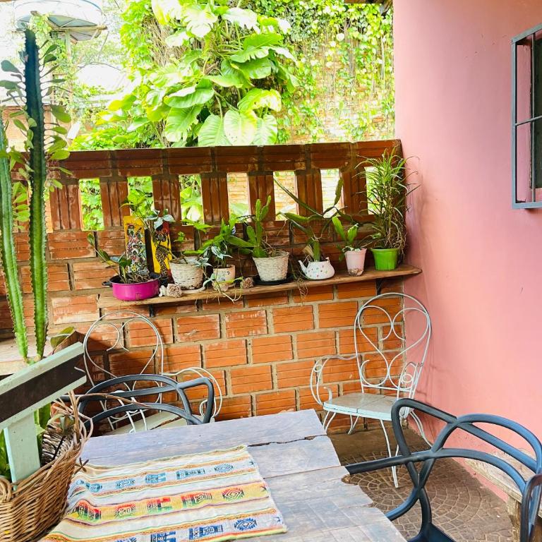 Tuchita House en Cataratas con piscina compartida parrilla, cochera - Casa de 2 dormitorios - 12