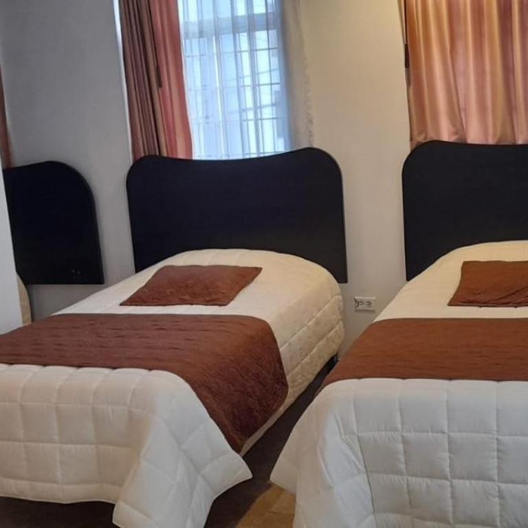 HOSTAL MURGEON BOUTIQUE - Habitación Triple - 4