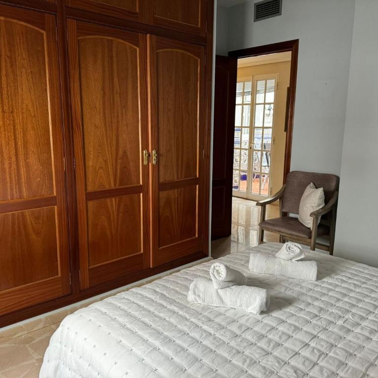 Apartamento Buen Pastor con parking gratuito - Two-Bedroom Apartment - 12