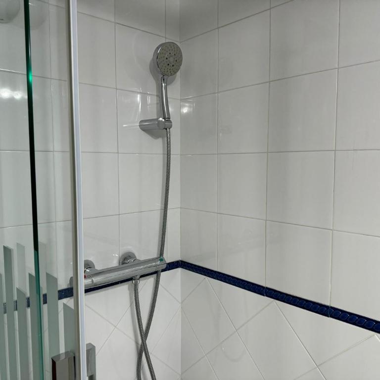 Apartamento Buen Pastor con parking gratuito - Two-Bedroom Apartment - 25