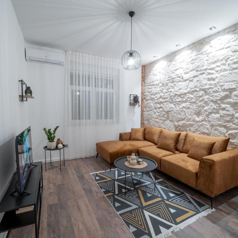 Ema's Oasis Mostar House, Your Perfect Getaway, Free Private Parking and Garden - Two-Bedroom Apartment - 8