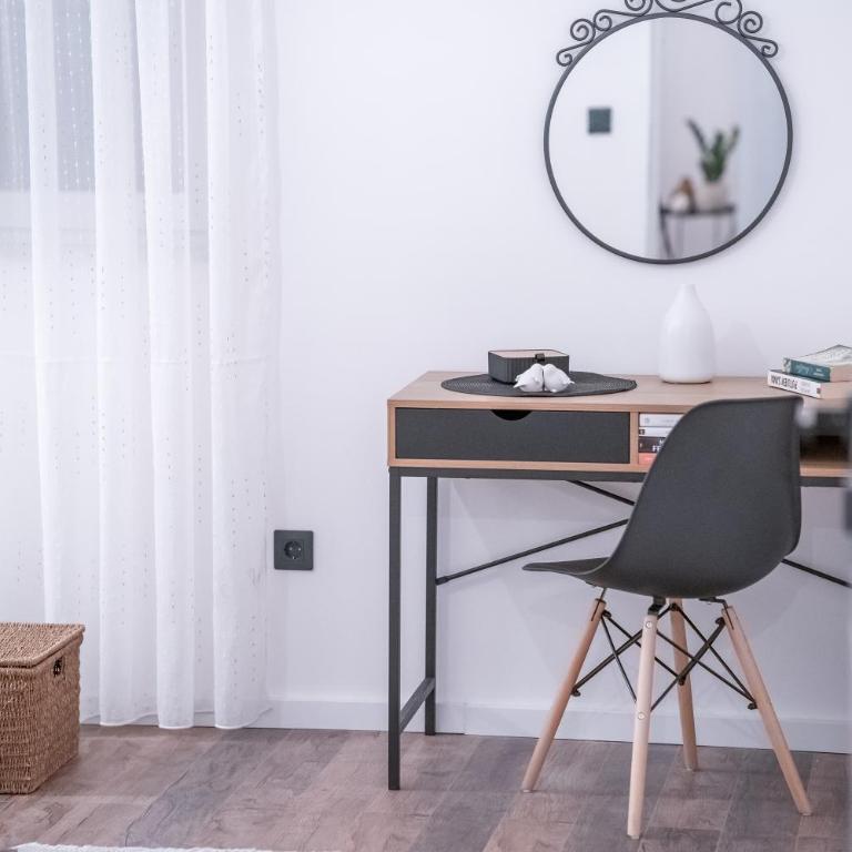 Ema's Oasis Mostar House, Your Perfect Getaway, Free Private Parking and Garden - Two-Bedroom Apartment - 19