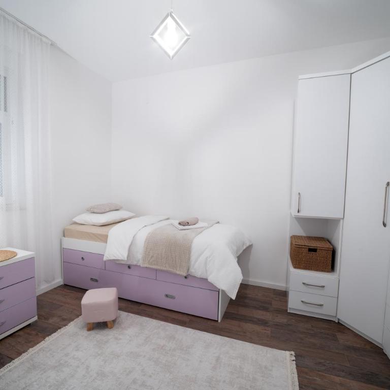 Ema's Oasis Mostar House, Your Perfect Getaway, Free Private Parking and Garden - Two-Bedroom Apartment - 21