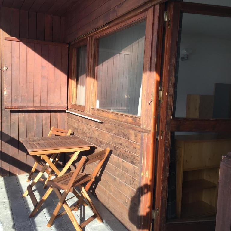 BASE CAMP alpine apartments - One-Bedroom Apartment with Balcony - 2