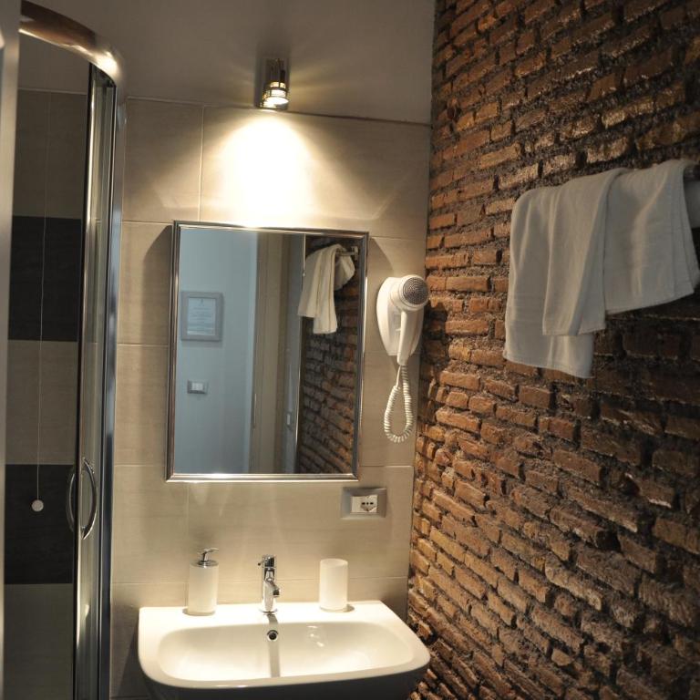Imperial Relais - Suite Deluxe con Vasca Idromassaggio - 5
