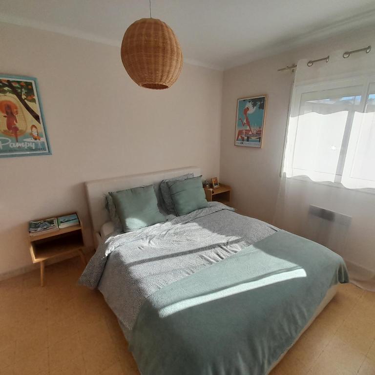 Joli T2 bord de mer à 2mn du marché de Sanary Clim parking - Apartment mit 1 Schlafzimmer - 10