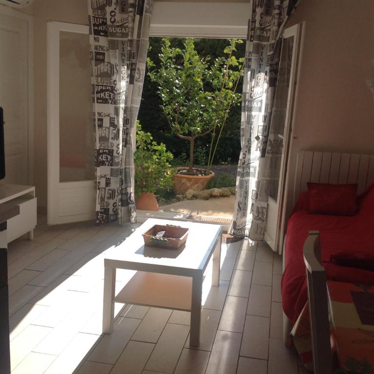 Rez de Villa Pébrier - Appartement 1 Chambre - 3