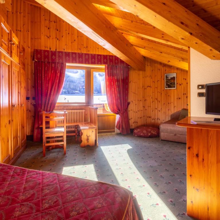 Hotel Bouton D'Or - Cogne - Camera Matrimoniale con Vista Montagna - 2