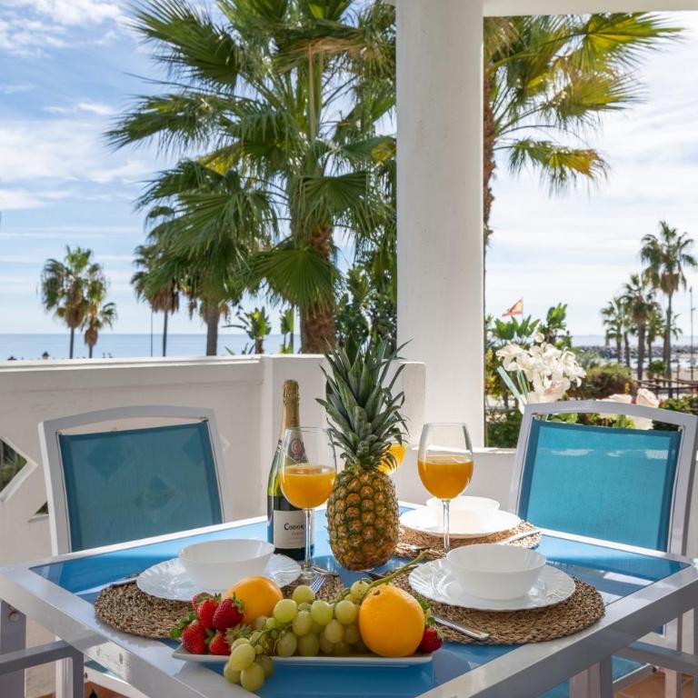 First Line Apartment in Puerto Banus - Two-Bedroom Apartment - 8