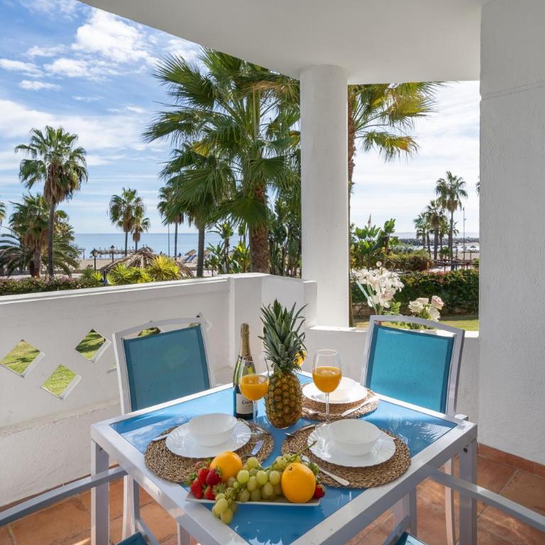 First Line Apartment in Puerto Banus - Two-Bedroom Apartment - 1