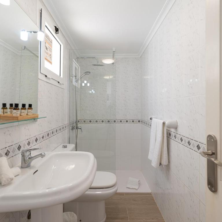 Apartamento en El Castillo con piscina - Apartment with Balcony - 21