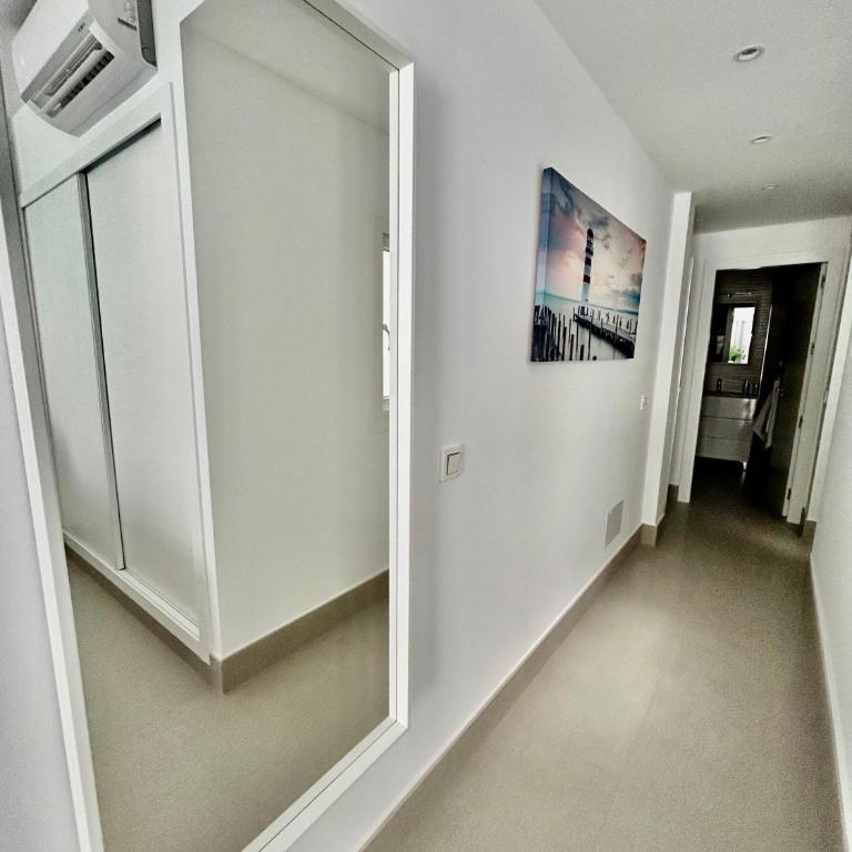 Mare Apartments Marbella - Apartment with Balcony - 3
