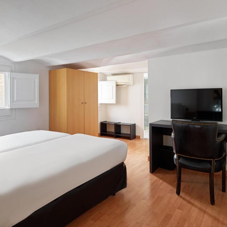 Boutique Hotel H10 Catalunya Plaza - Two-Bedroom Loft - 17