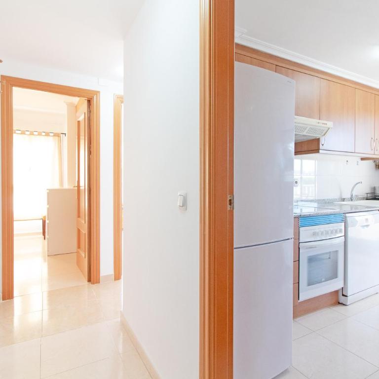 Global Vacacional, Apartamento de 3 dormitorios y terraza en la playa de Canet - Apartment - 6
