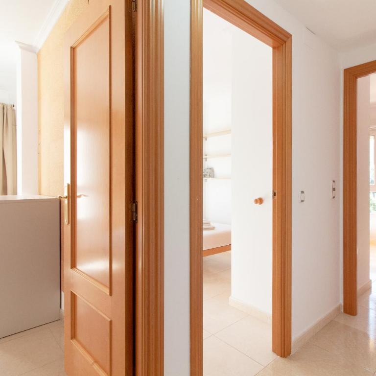 Global Vacacional, Apartamento de 3 dormitorios y terraza en la playa de Canet - Apartment - 9