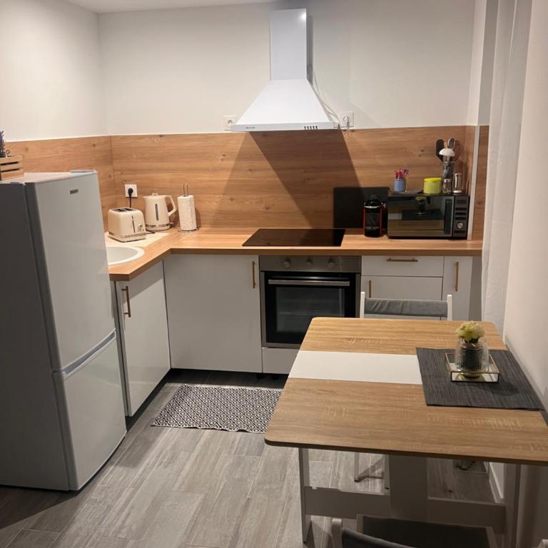 Studio 2prs Tout Equipé Et Neuf - Appartement 1 Chambre - 4