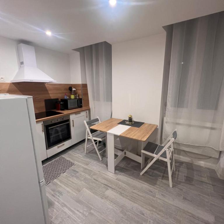 Studio 2prs Tout Equipé Et Neuf - Appartement 1 Chambre - 2
