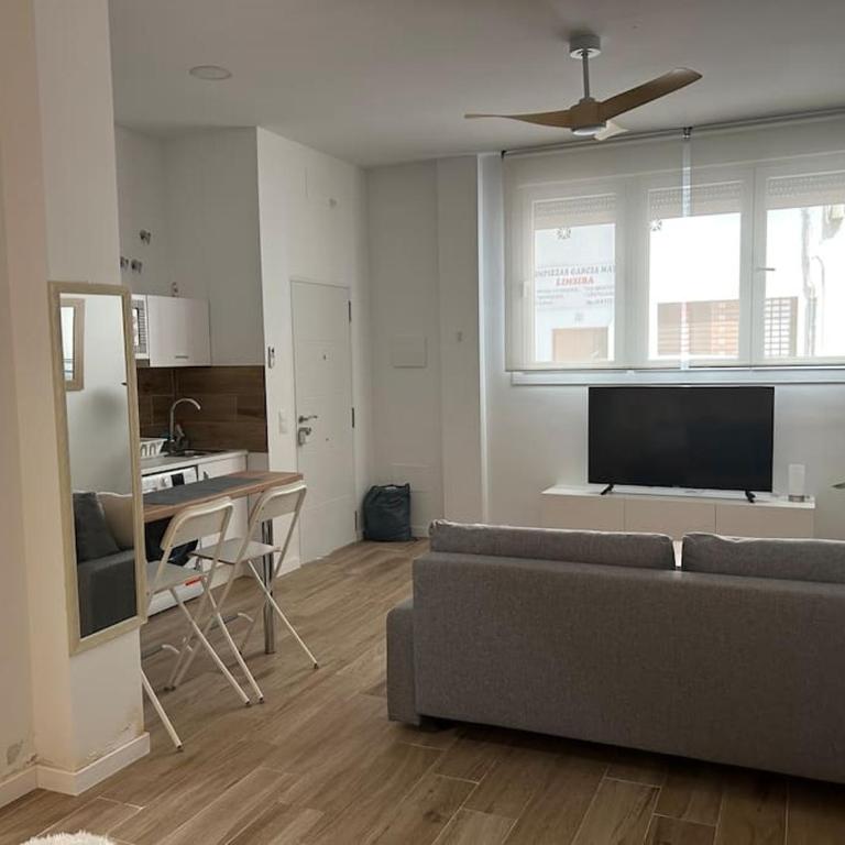 Estudio carretera Cadiz - One-Bedroom Apartment - 11