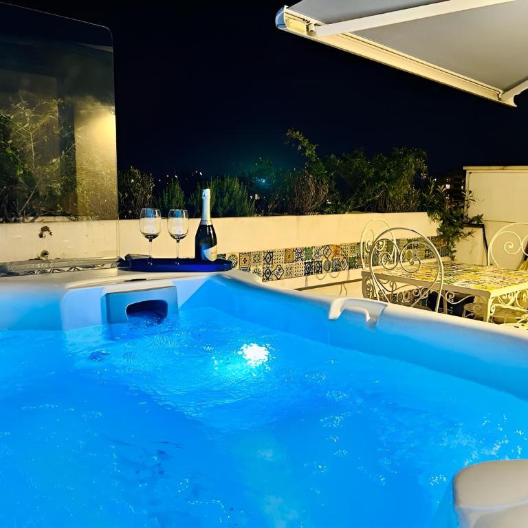 "Bea's Terrace" - Private Jacuzzi and panoramic rooftop in the City Centre - Vacation Home - 5