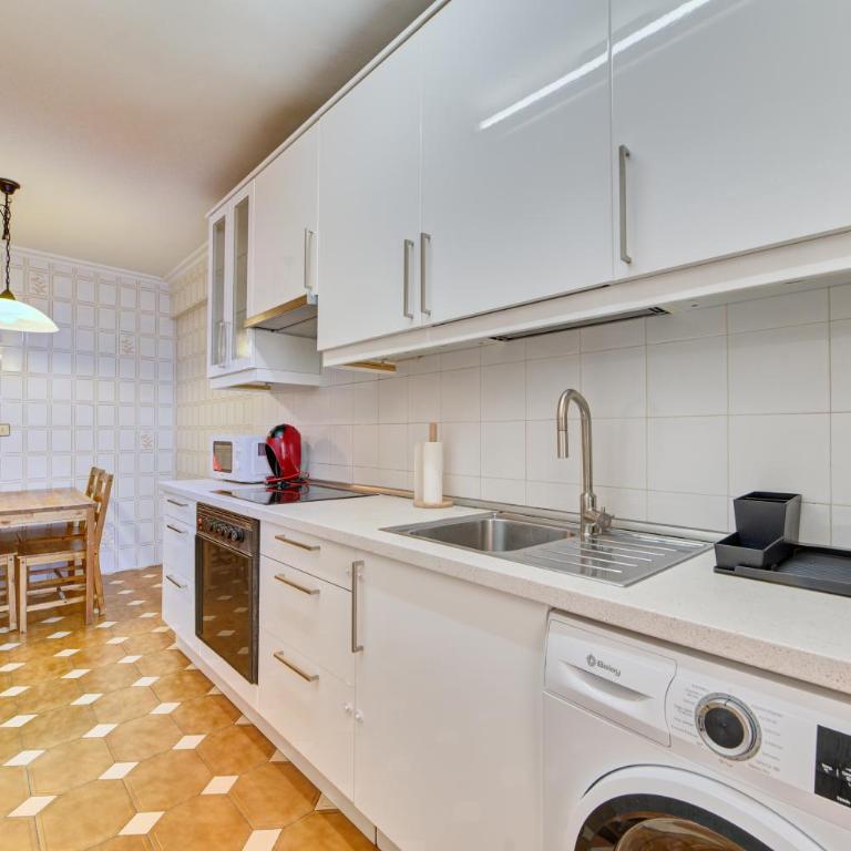 Apartamento Bretón de los Herreros con TERRAZA - Apartamento de 2 dormitorios - 10