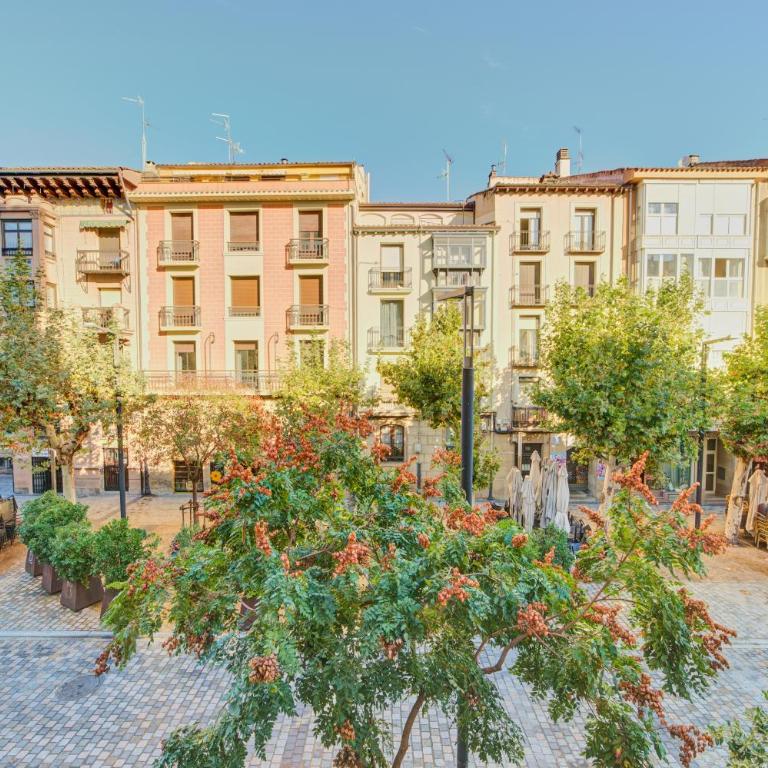 Apartamento Bretón de los Herreros con TERRAZA - Apartamento de 2 dormitorios - 22