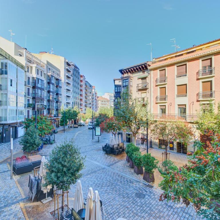 Apartamento Bretón de los Herreros con TERRAZA - Apartamento de 2 dormitorios - 20