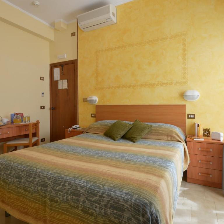 Albergo Martini - Camera Matrimoniale/Doppia con Letti Singoli - 22