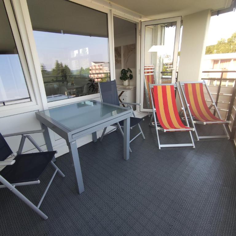Pools, Sauna und Balkon mit Panoramablick - Apartment mit 1 Schlafzimmer, Balkon und Bergblick - 22