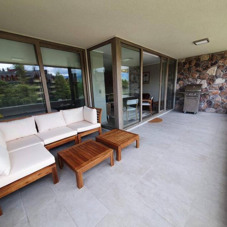 Departamento Nuevo, excelente ubicación, espectacular vista al Volcán. Pucón. - Apartamento de 3 dormitorios - 10