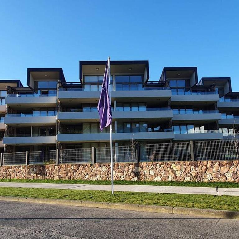 Departamento Nuevo, excelente ubicación, espectacular vista al Volcán. Pucón. - Apartamento de 3 dormitorios - 13
