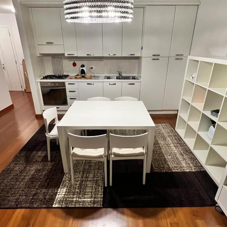Piazza Italia Luxury Apartment - Appartamento con 2 Camere da Letto - 19