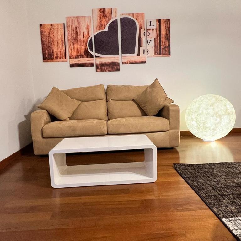 Piazza Italia Luxury Apartment - Appartamento con 2 Camere da Letto - 7