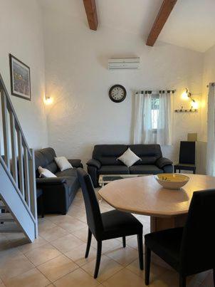 Les Cyprés - Two-Bedroom House - 4