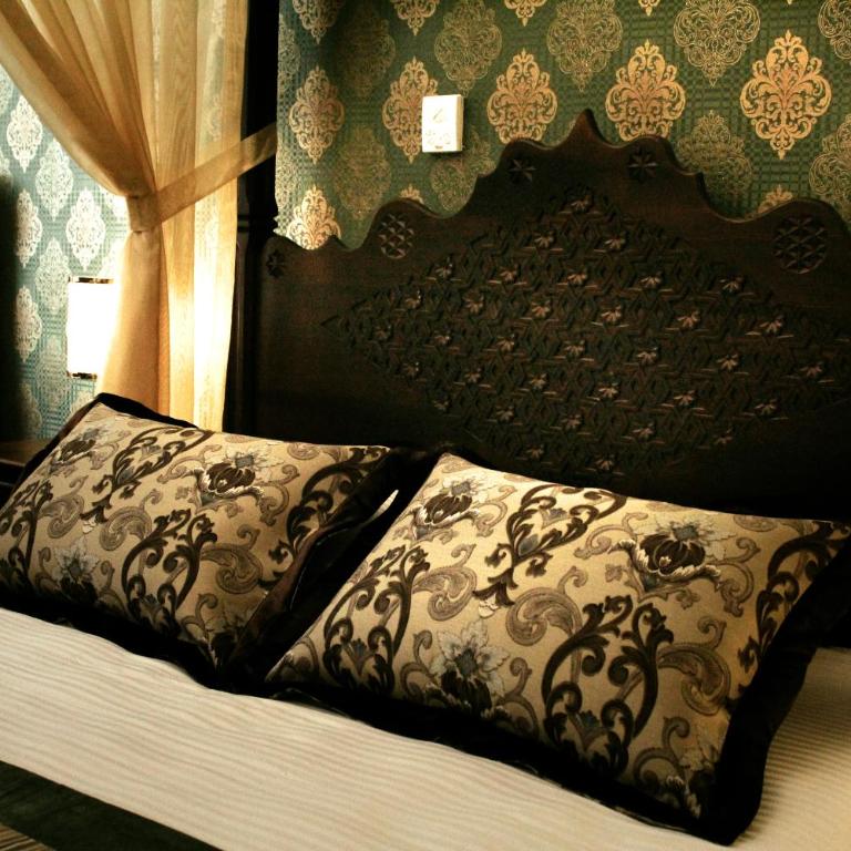 İsa Begov Hamam Hotel - Komfor Porodična Soba - 11