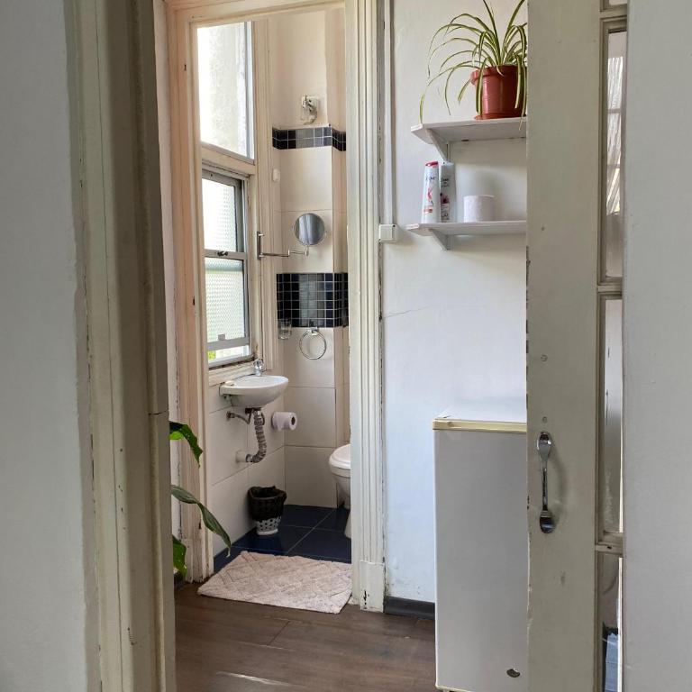 Edificio Quijano - Triple Room with Private Bathroom - 8