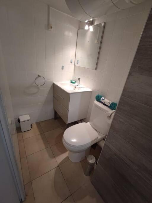 superbe appartement proche du port et de la plage. - Appartement 2 Chambres - 9