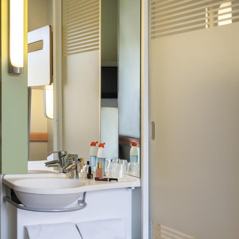 ibis budget Bordeaux Centre Bastide - Chambre Triple - 13