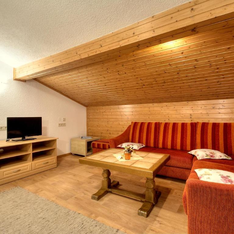 Ferienhaus Bergkristall - Apartment mit 2 Schlafzimmern und Balkon - 3