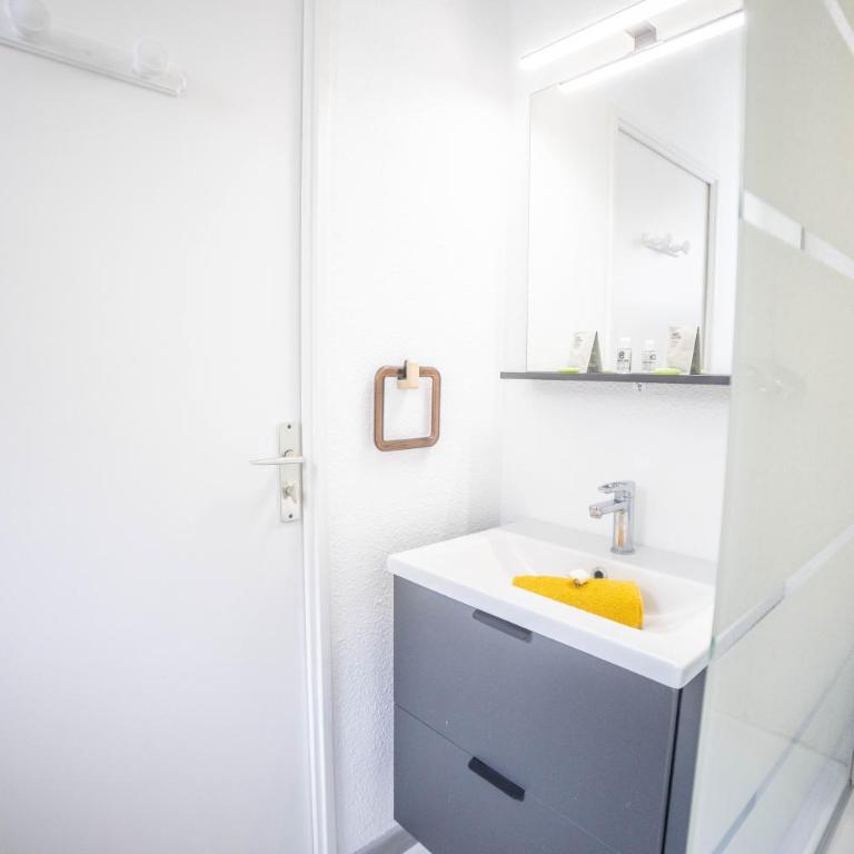 Les Marines Port 2 Min Plage Camargue- TOP PROS SERVICES Conciergerie La Grande Motte - Apartment with Terrace - 17