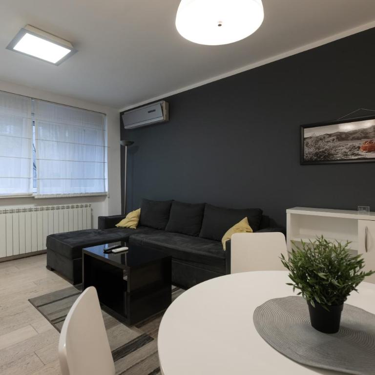 Central Park Apartments - Comfort One-Bedroom Apartment - 29