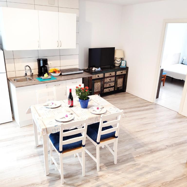 Bonito estudio con patio interior en Altea - Apartamento de 2 dormitorios - 5