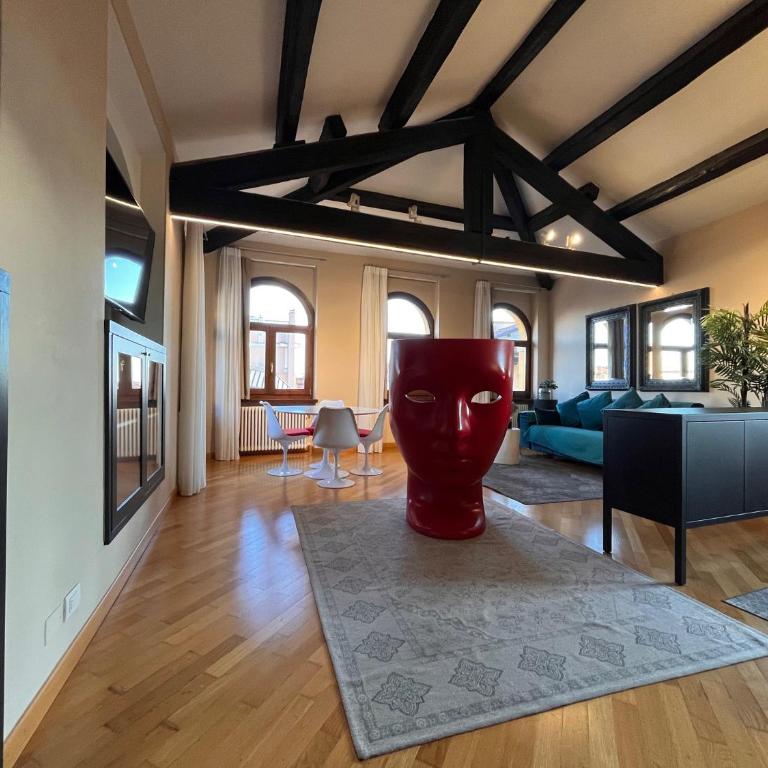 Piazza Erbe Lodge - Penthouse Apartment - 1