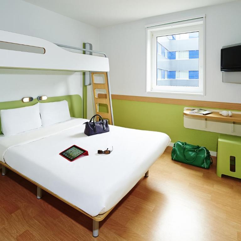 ibis budget Bordeaux Centre Bastide - Chambre Triple - 7