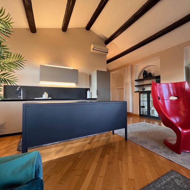 Piazza Erbe Lodge - Penthouse Apartment - 20