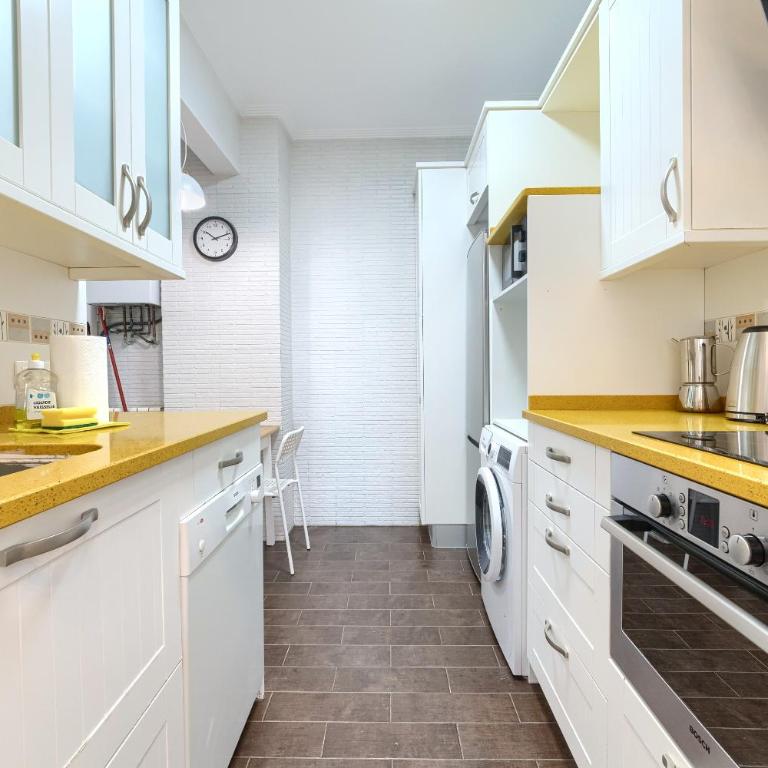 Iturribide Hogar Moderno junto al Metro - Three-Bedroom Apartment - 21