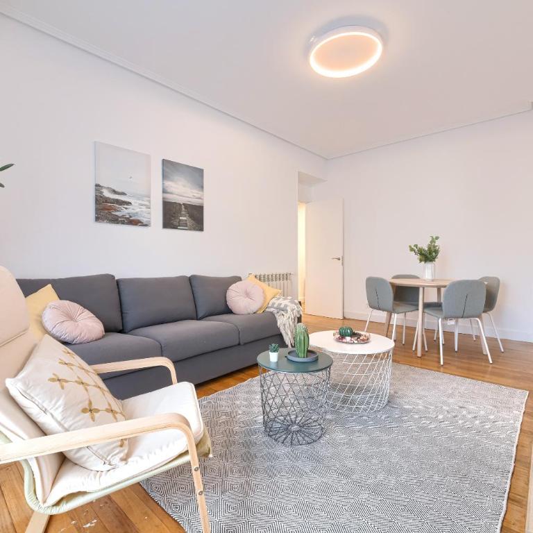Iturribide Hogar Moderno junto al Metro - Three-Bedroom Apartment - 23
